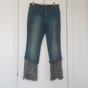 Jeans with lace
